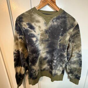 32 Bar Blues Men's Med Sweatshirt - Camo colors